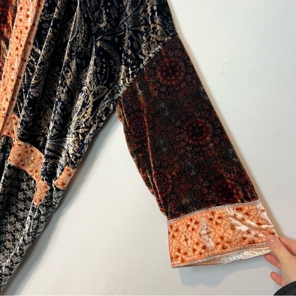 We The Free/Free People Velvet Kimono - Picture 4 of 12